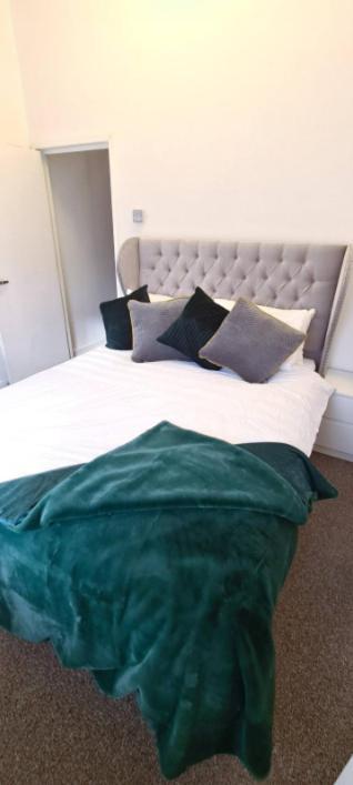 Entire 2 Bed Flat On 3Rd Floor Near City Centre & Stadium Κάρντιφ Εξωτερικό φωτογραφία